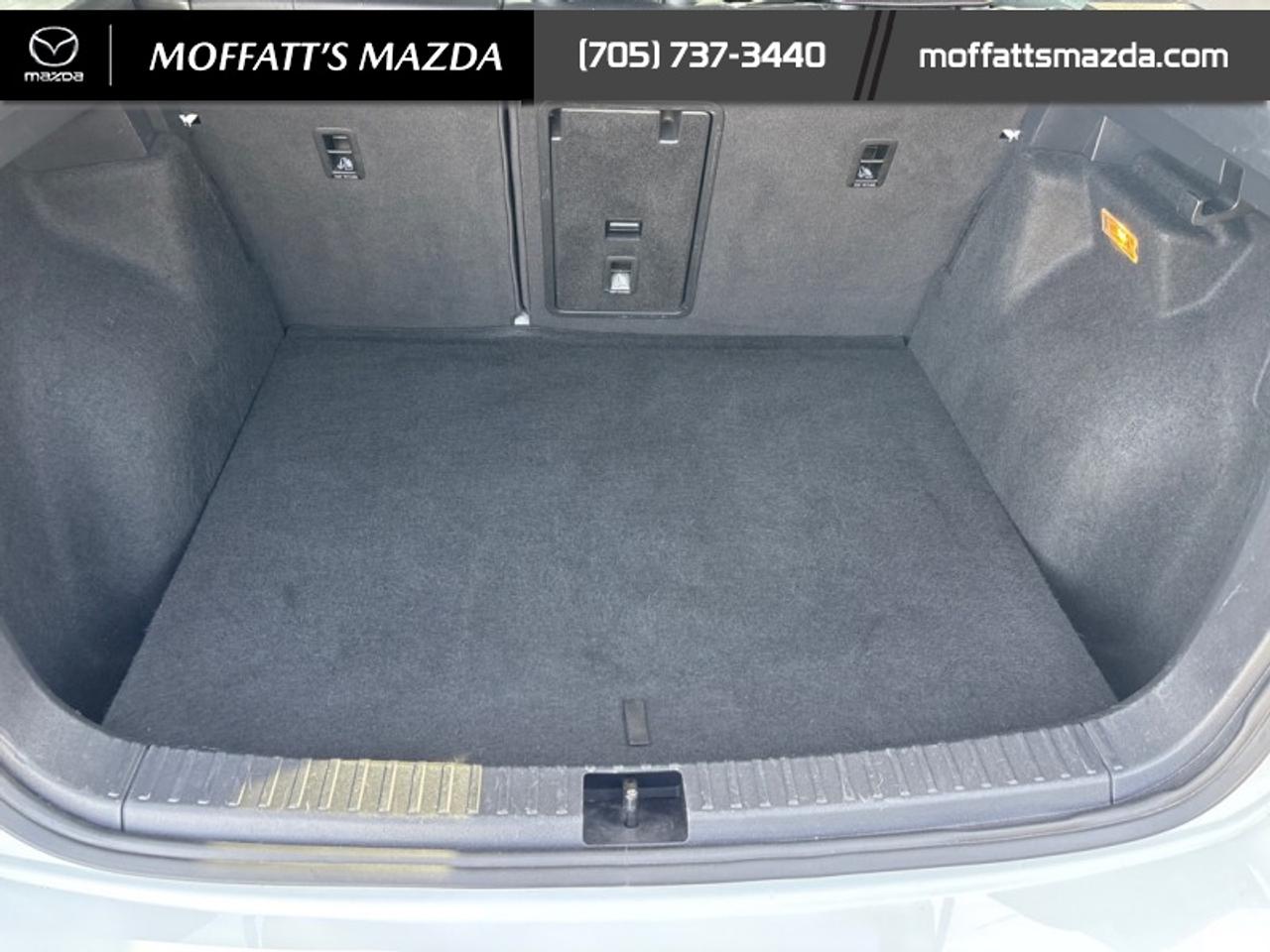 2022 Volkswagen Taos Comfortline 4Motion Photo