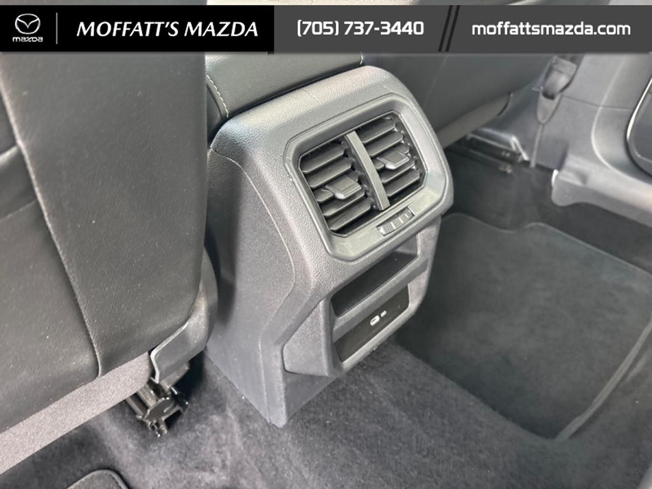 2022 Volkswagen Taos Comfortline 4Motion Photo