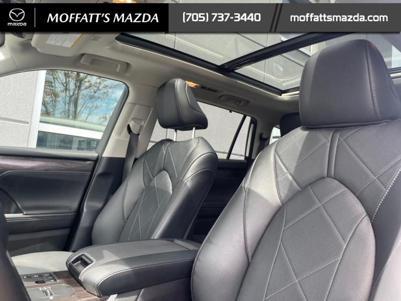 2024 Toyota Highlander Hybrid Limited Photo