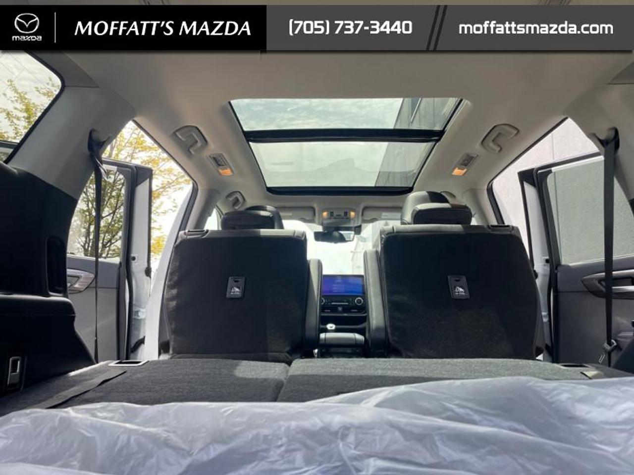 2024 Toyota Highlander Hybrid Limited Photo