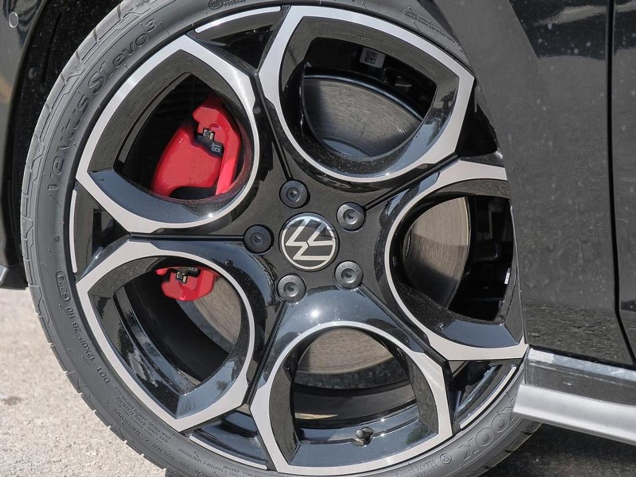 2026 Volkswagen Golf GTI Autobahn Photo