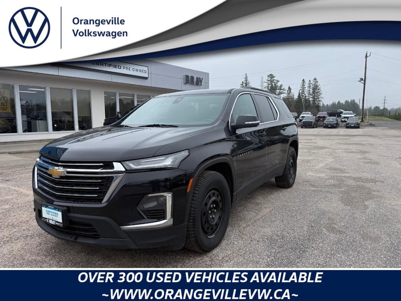 2023 Chevrolet Traverse LT Cloth SUMMER & WINTER TIRES AND WHEELS. ALL WEA Photo0