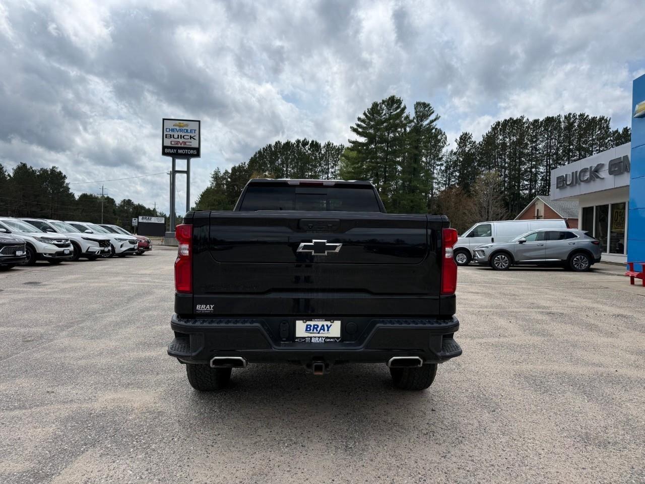 2024 Chevrolet Silverado 1500 LT Trail Boss RUNNING BOARDS. ALL WEATHER MATS. TR Photo