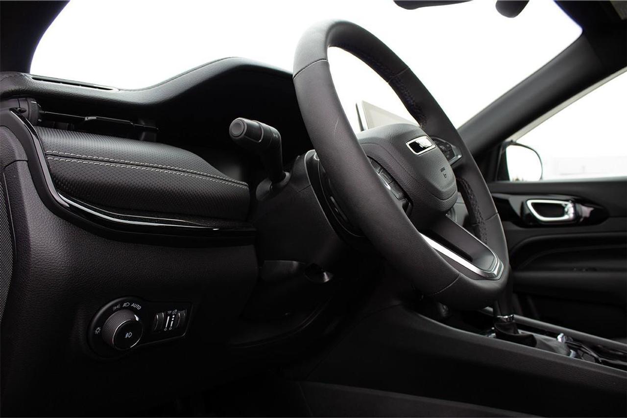 2024 Jeep Compass  Photo