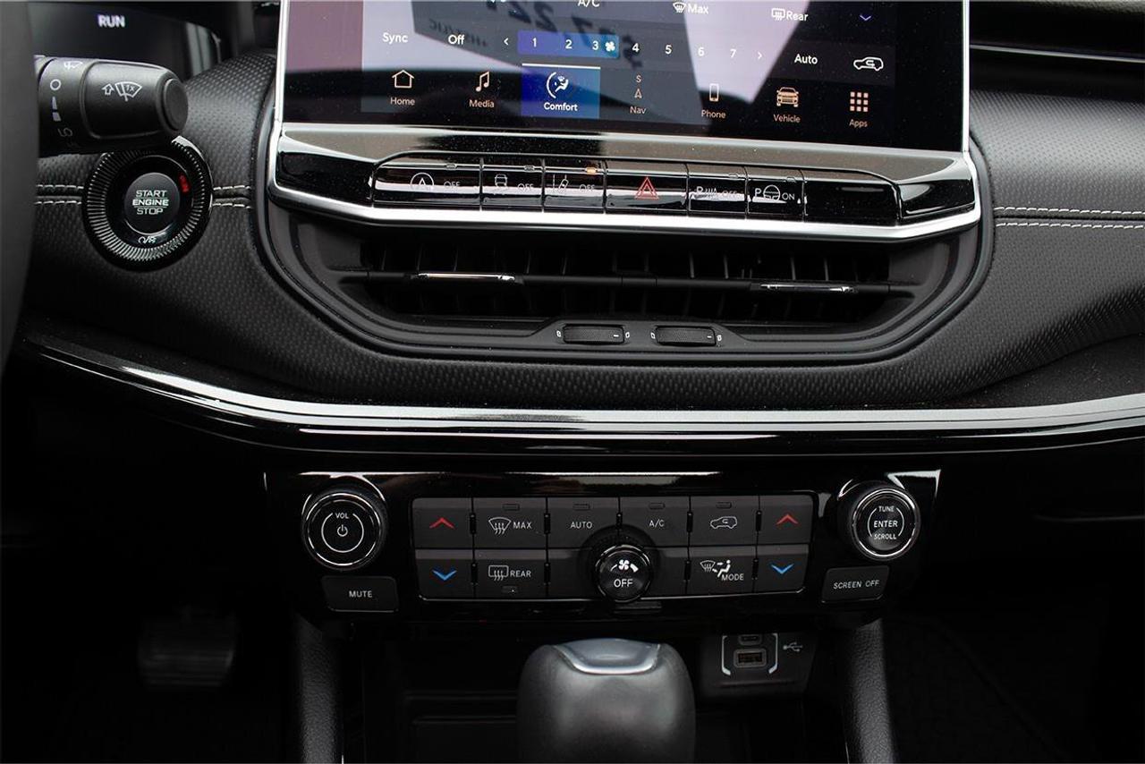 2024 Jeep Compass  Photo