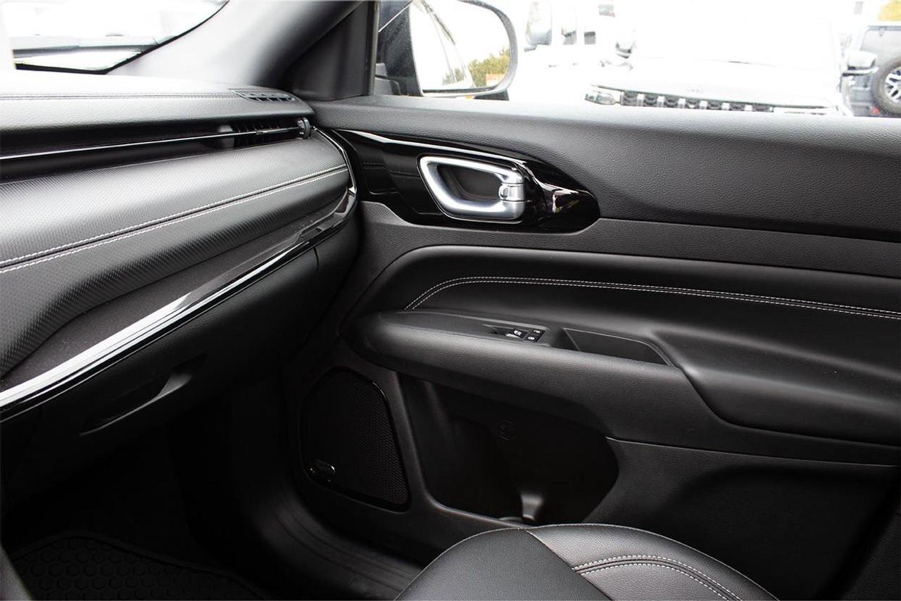 2024 Jeep Compass  Photo
