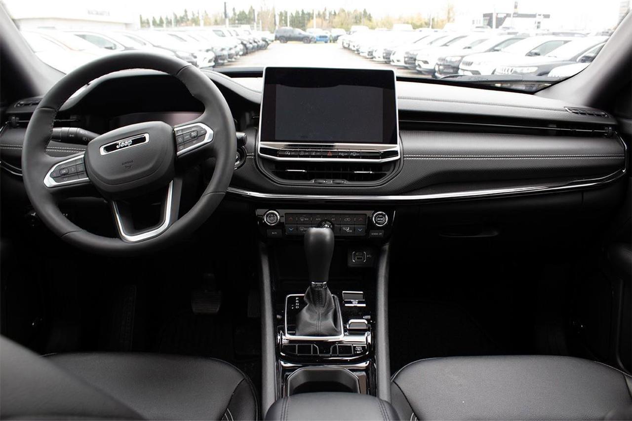 2024 Jeep Compass  Photo