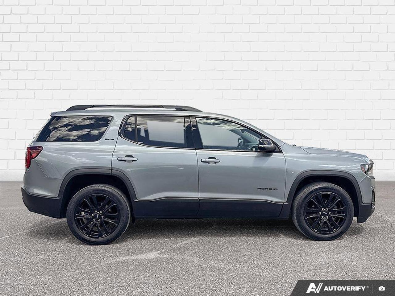 2023 GMC Acadia SLE TRAILERING PKG. 6 PASSENGER SEATING. Photo