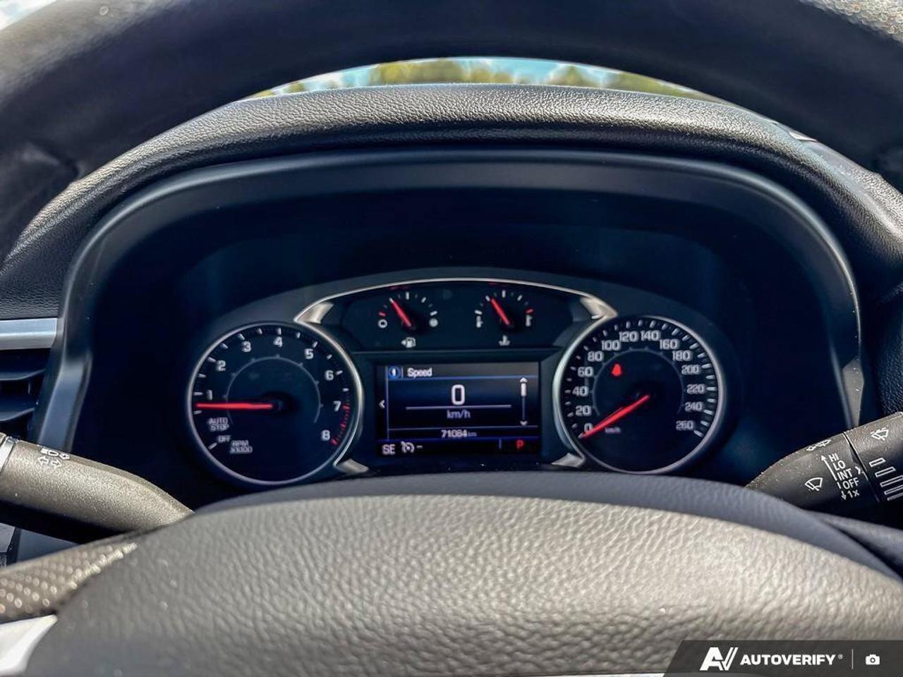 2023 GMC Acadia SLE TRAILERING PKG. 6 PASSENGER SEATING. Photo