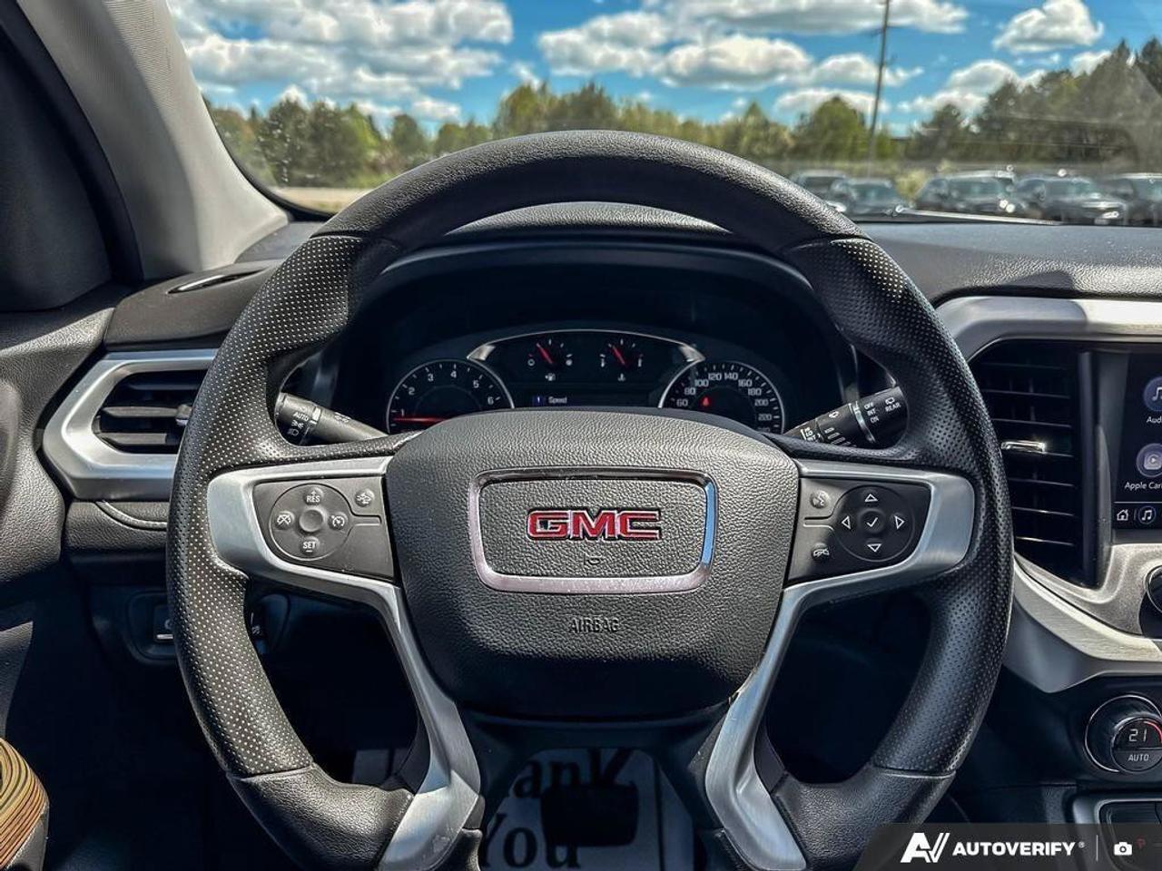 2023 GMC Acadia SLE TRAILERING PKG. 6 PASSENGER SEATING. Photo