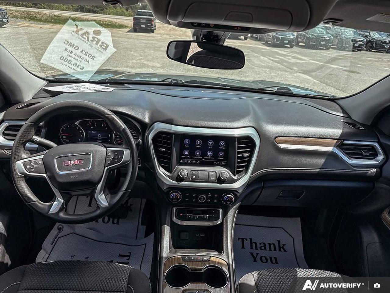 2023 GMC Acadia SLE TRAILERING PKG. 6 PASSENGER SEATING. Photo