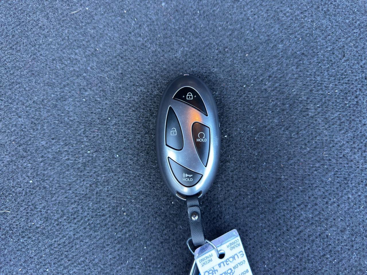 2025 Hyundai Elantra Preferred | Reverse Cam | Heated Seats Photo