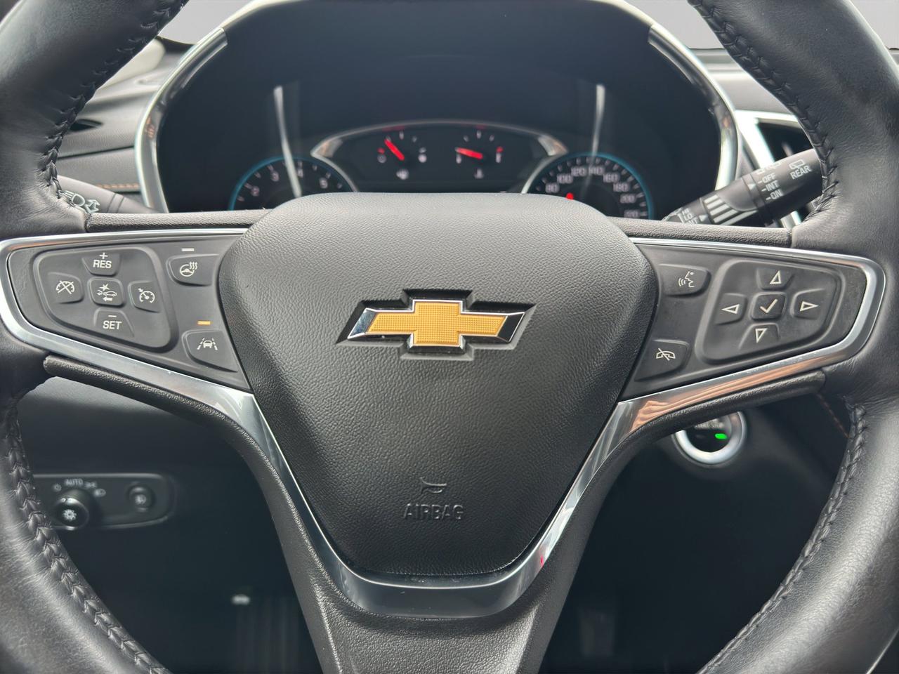 2018 Chevrolet Equinox Premier | Reverse Cam | Heated Seats Photo