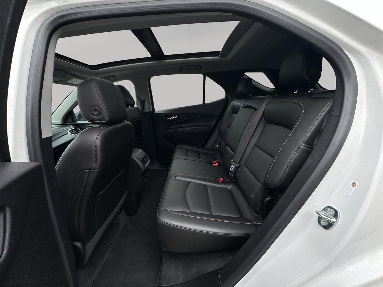 2018 Chevrolet Equinox Premier | Reverse Cam | Heated Seats Photo