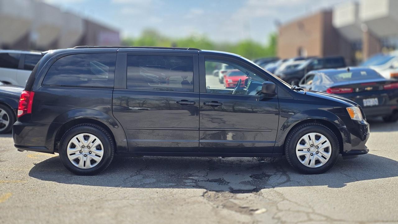 2014 Dodge Grand Caravan SXT Photo2