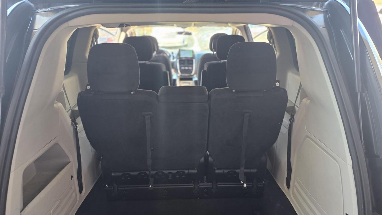 2014 Dodge Grand Caravan SXT Photo
