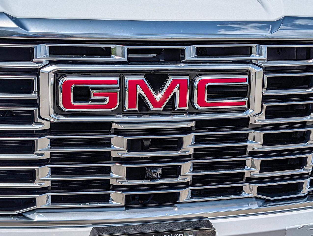 2026 GMC Yukon Denali Photo