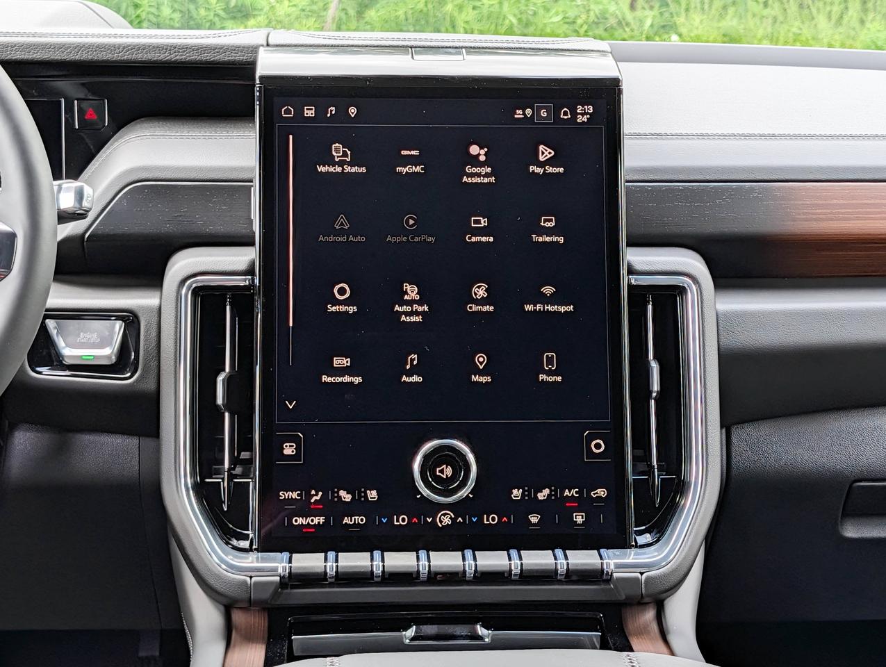 2026 GMC Yukon Denali Photo