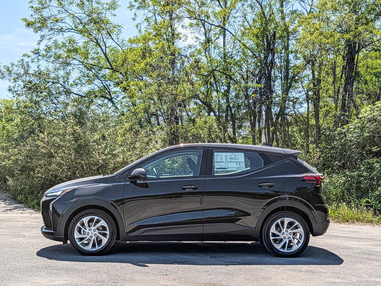 2027 Chevrolet Bolt LT Photo