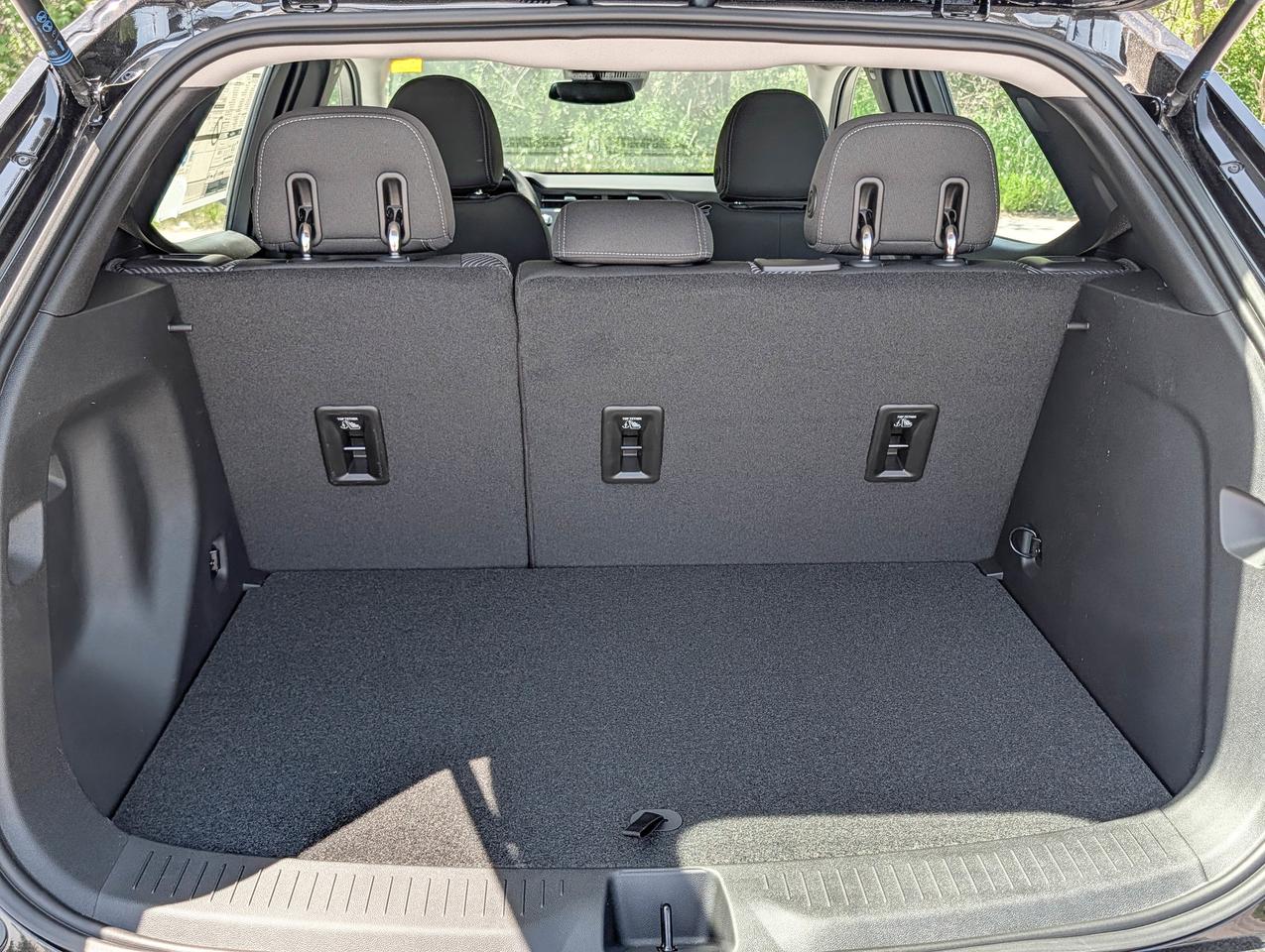 2027 Chevrolet Bolt LT Photo