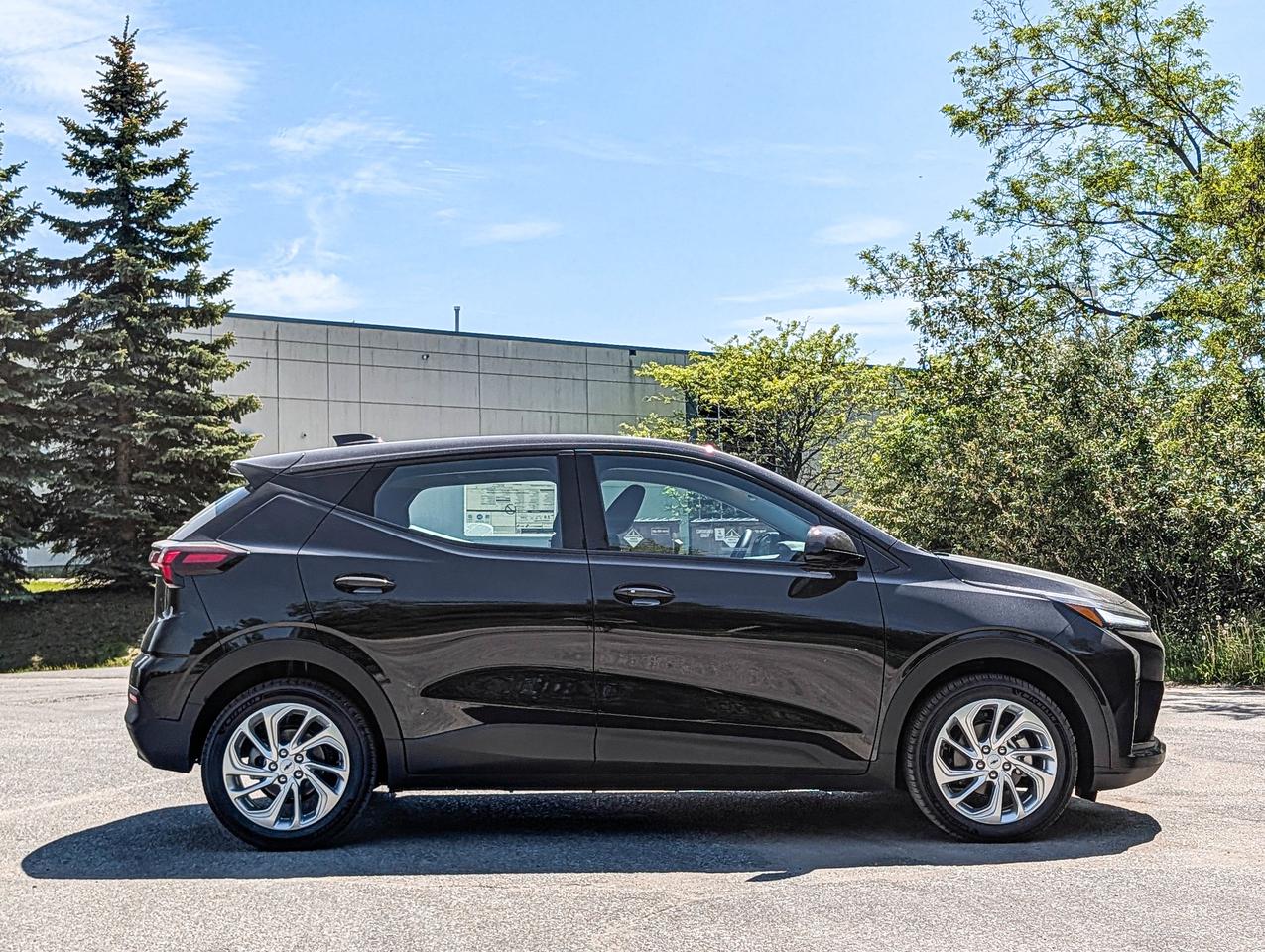 2027 Chevrolet Bolt LT Photo