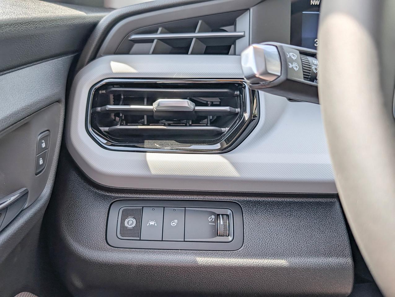 2027 Chevrolet Bolt LT Photo