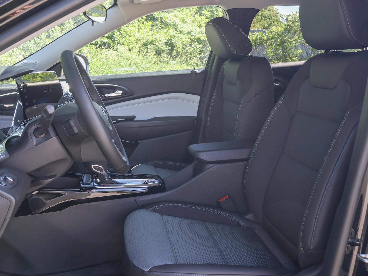 2026 Chevrolet Trax LT Photo