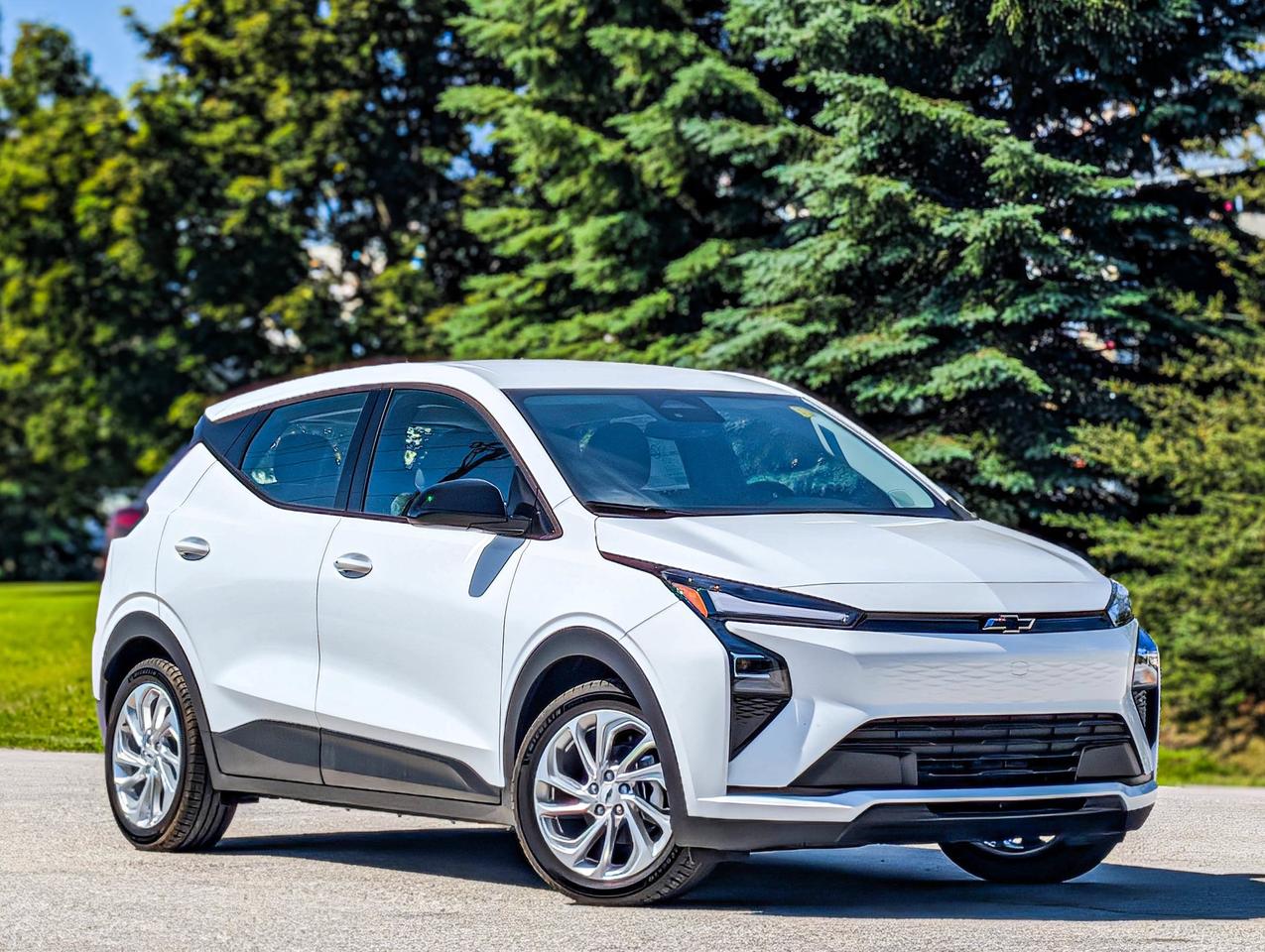 2027 Chevrolet Bolt LT Photo