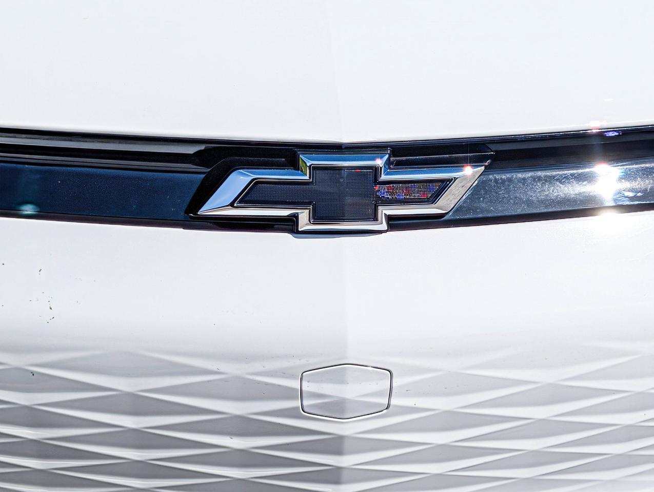 2027 Chevrolet Bolt LT Photo
