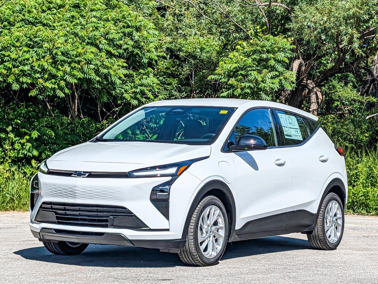 2027 Chevrolet Bolt LT Photo
