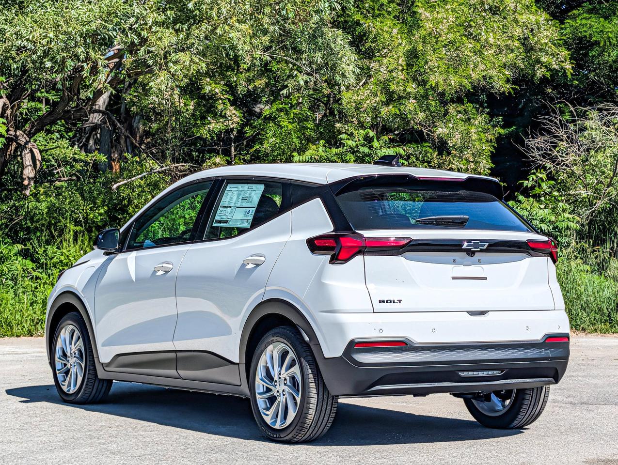2027 Chevrolet Bolt LT Photo