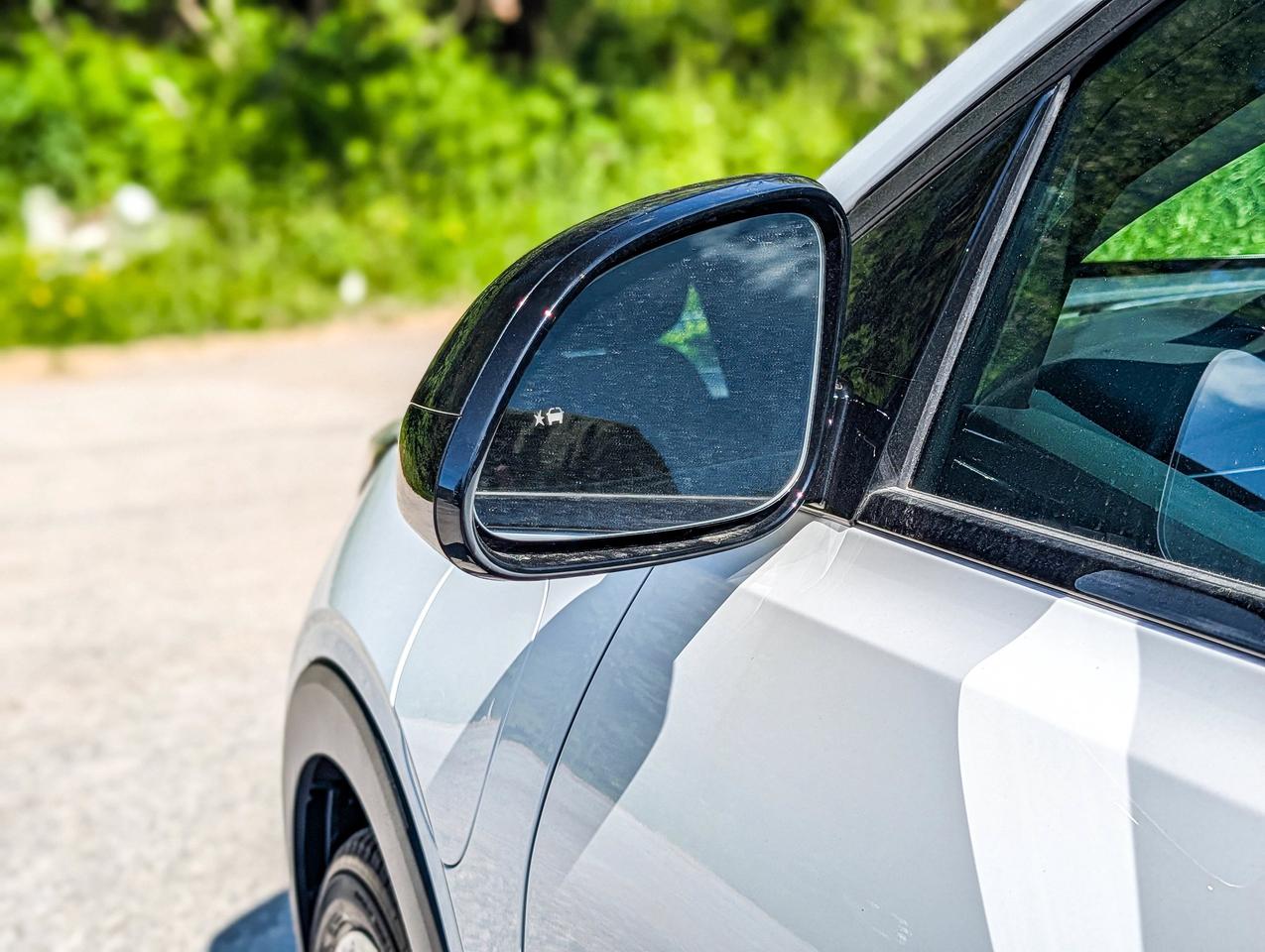 2027 Chevrolet Bolt LT Photo