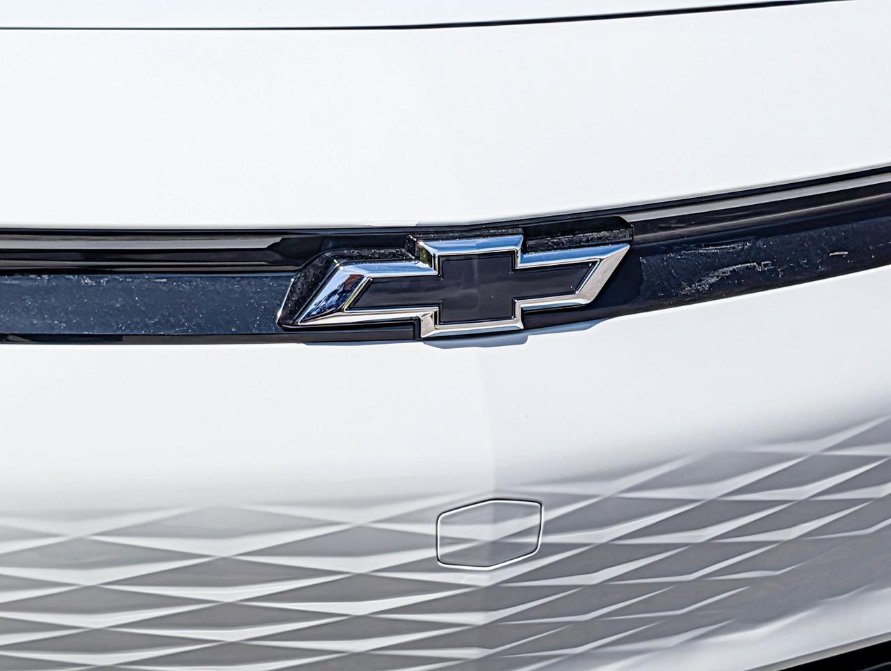 2027 Chevrolet Bolt LT Photo