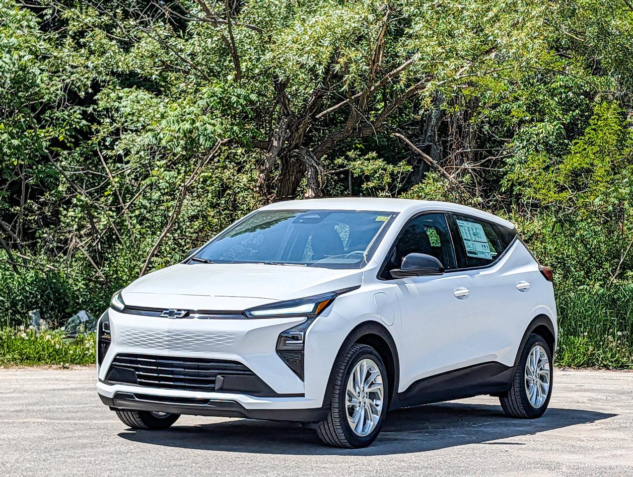 2027 Chevrolet Bolt LT Photo