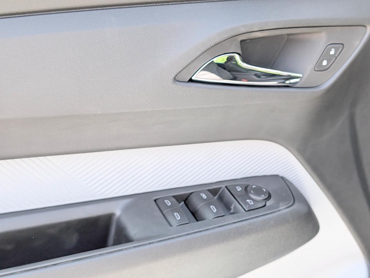 2027 Chevrolet Bolt LT Photo