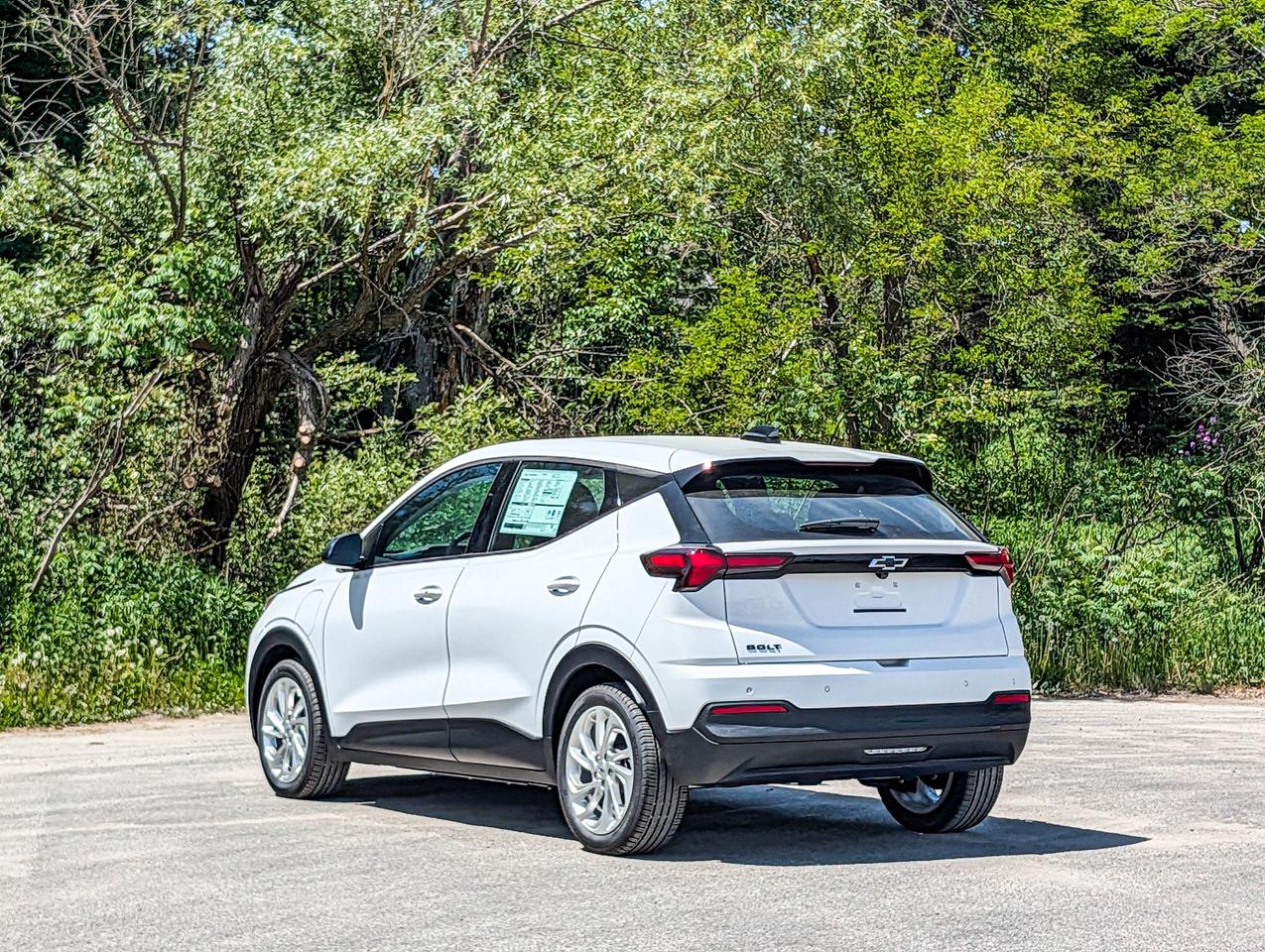 2027 Chevrolet Bolt LT Photo