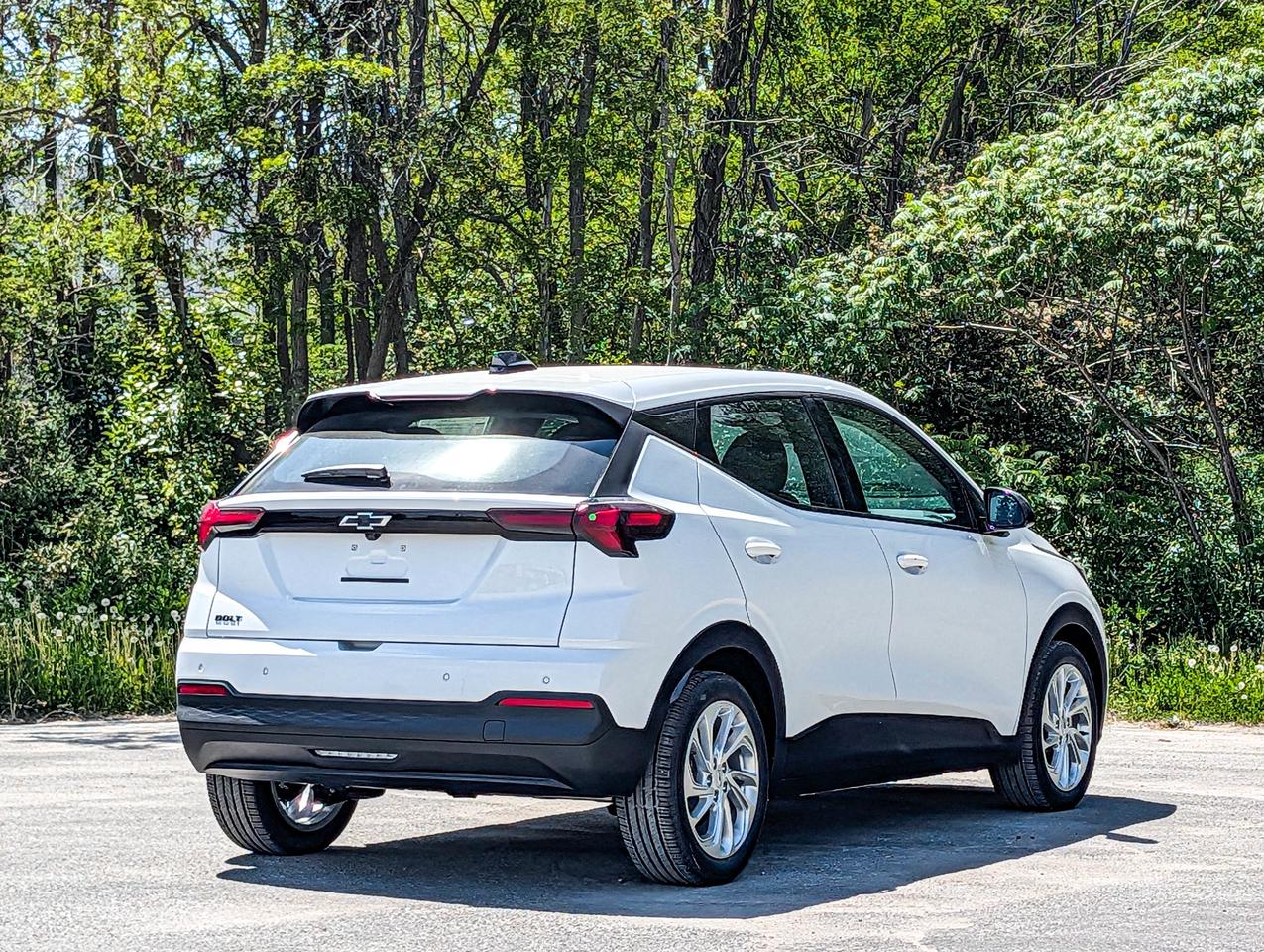 2027 Chevrolet Bolt LT Photo