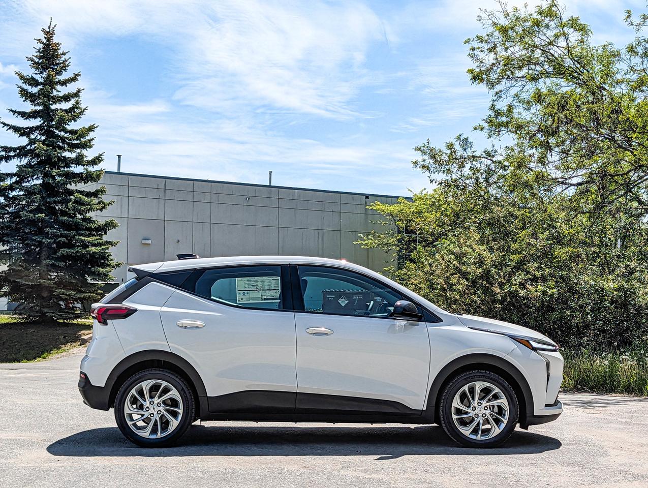 2027 Chevrolet Bolt LT Photo