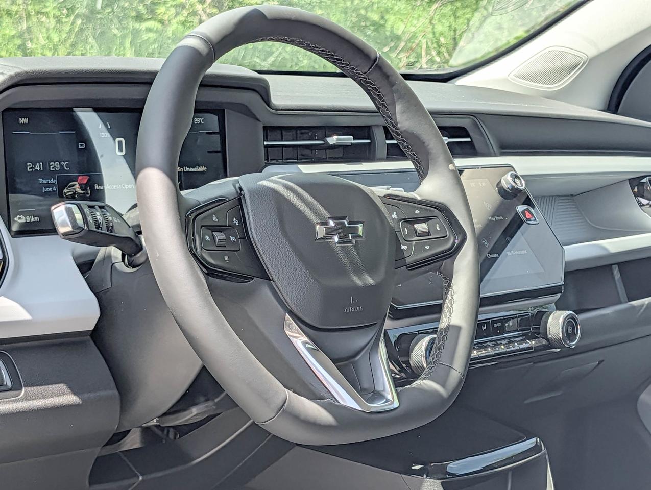 2027 Chevrolet Bolt LT Photo