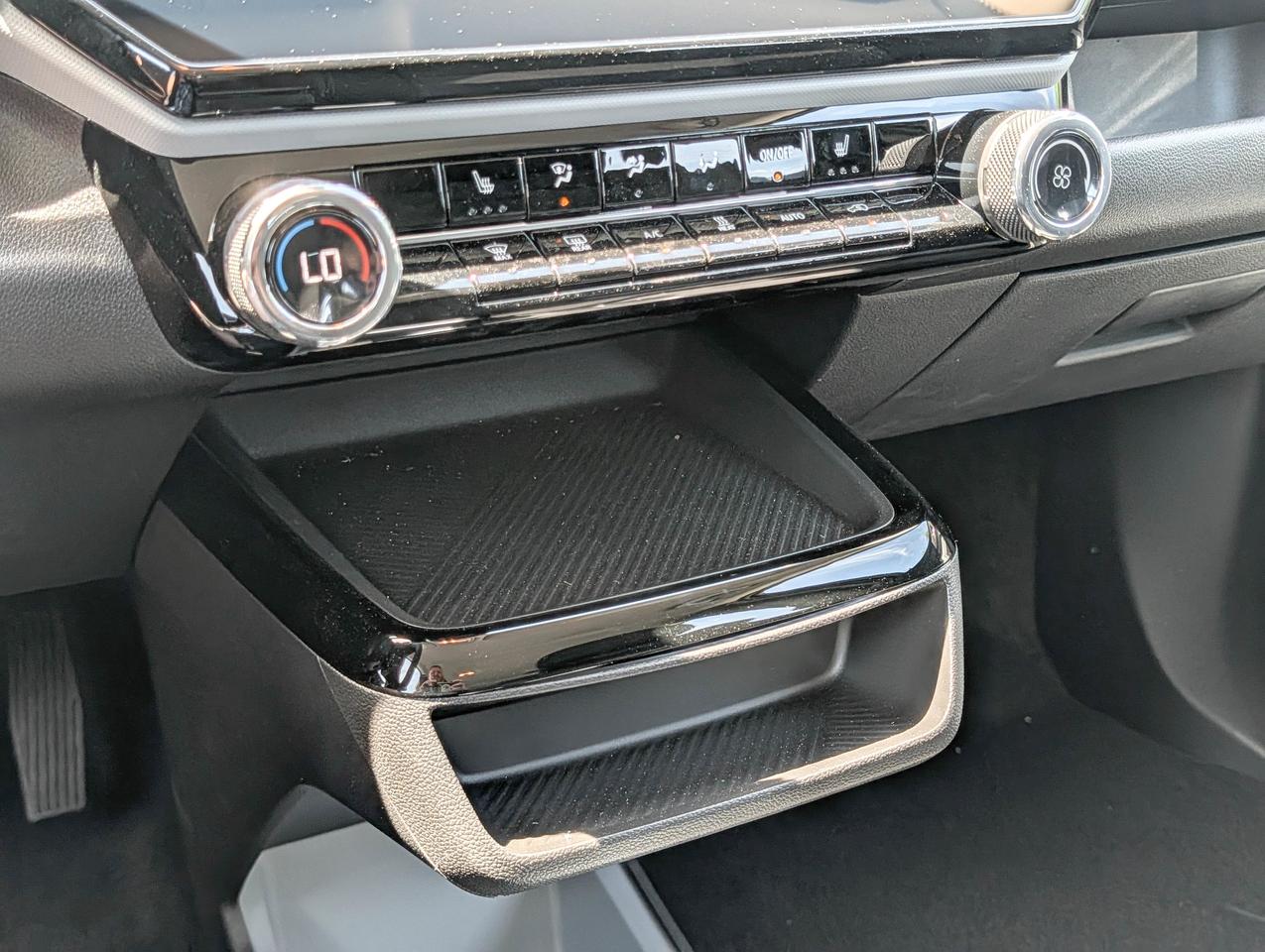 2027 Chevrolet Bolt LT Photo