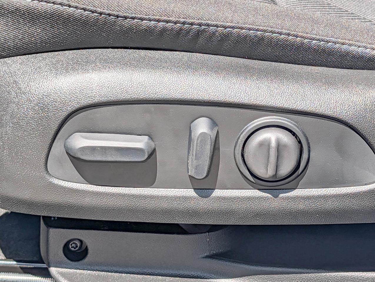 2027 Chevrolet Bolt LT Photo