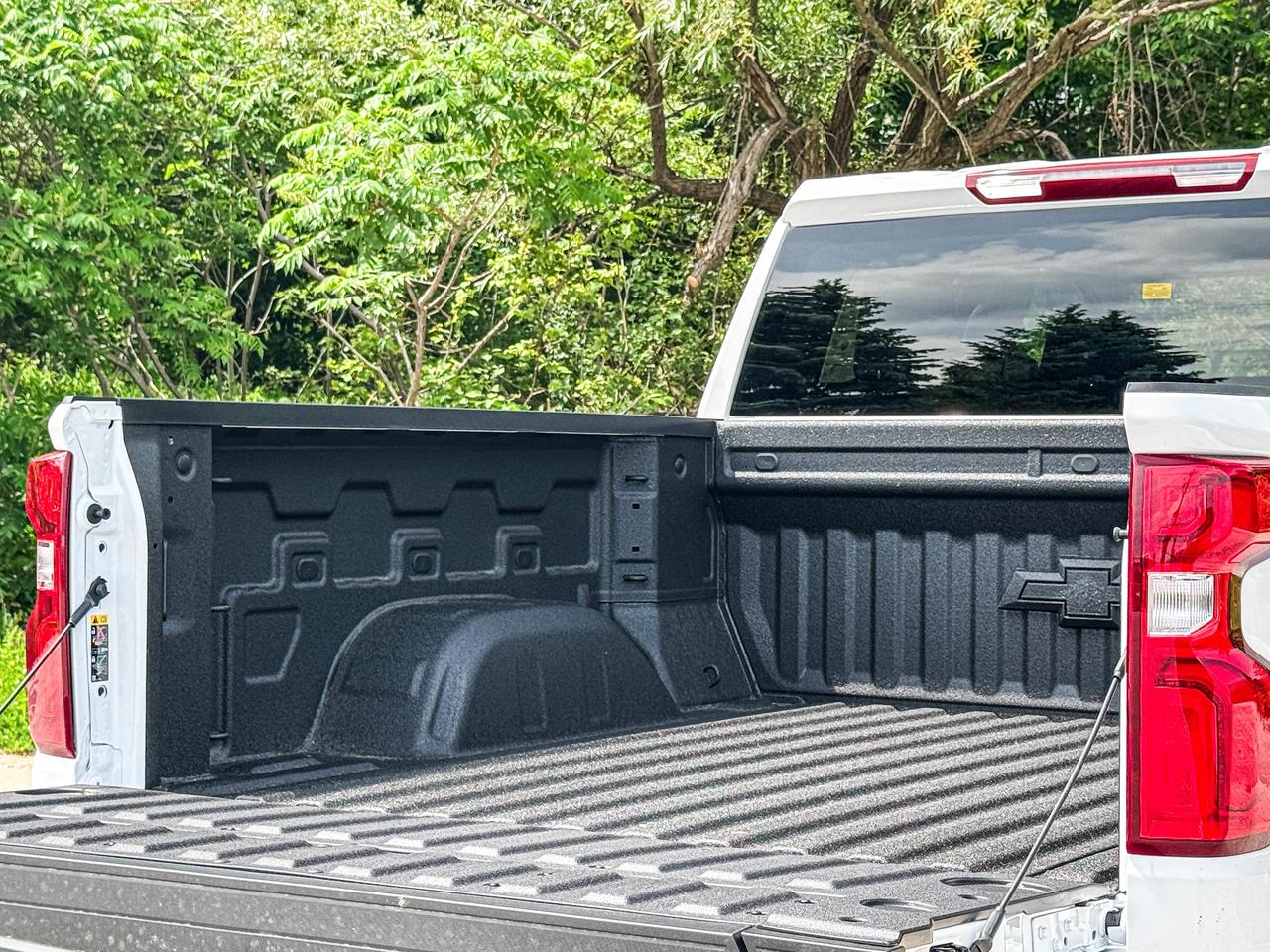 2026 Chevrolet Silverado 1500 RST Photo