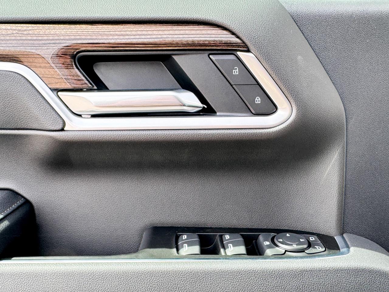2026 Chevrolet Silverado 1500 RST Photo