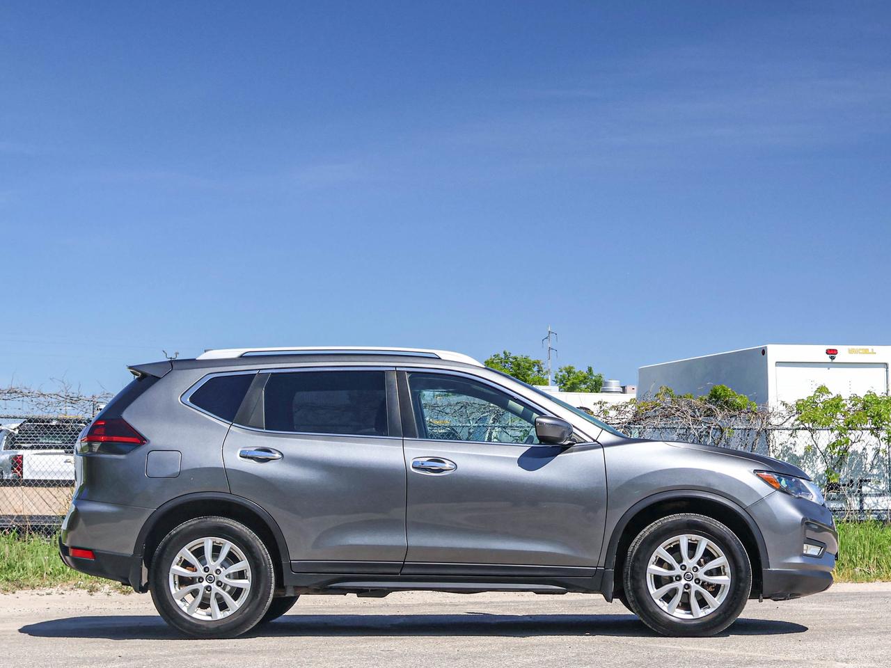 2019 Nissan Rogue SV Photo