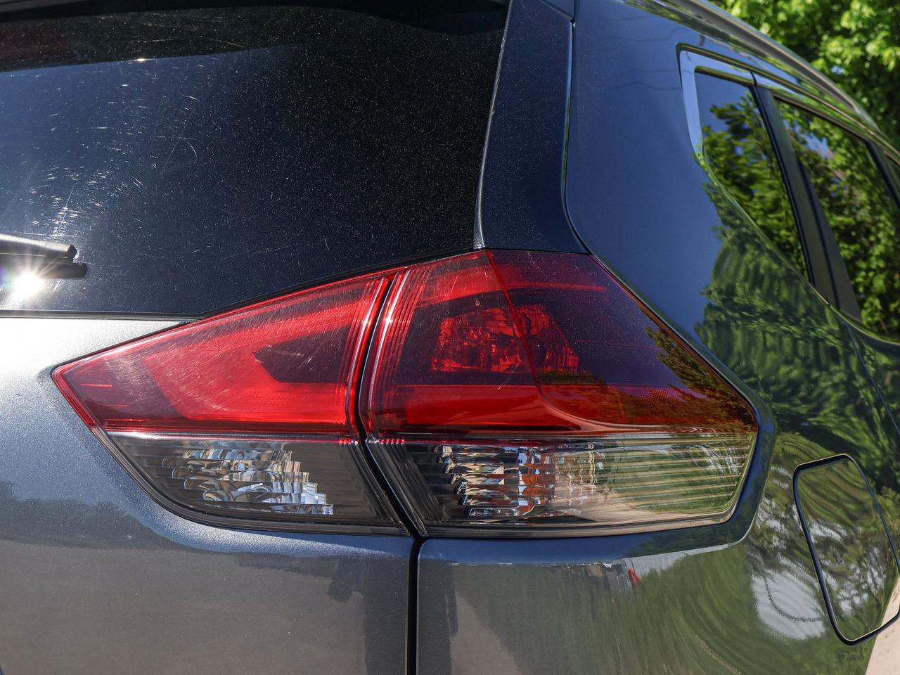 2019 Nissan Rogue SV Photo