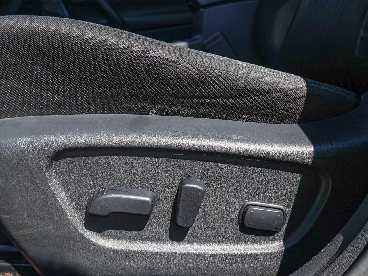 2019 Nissan Rogue SV Photo