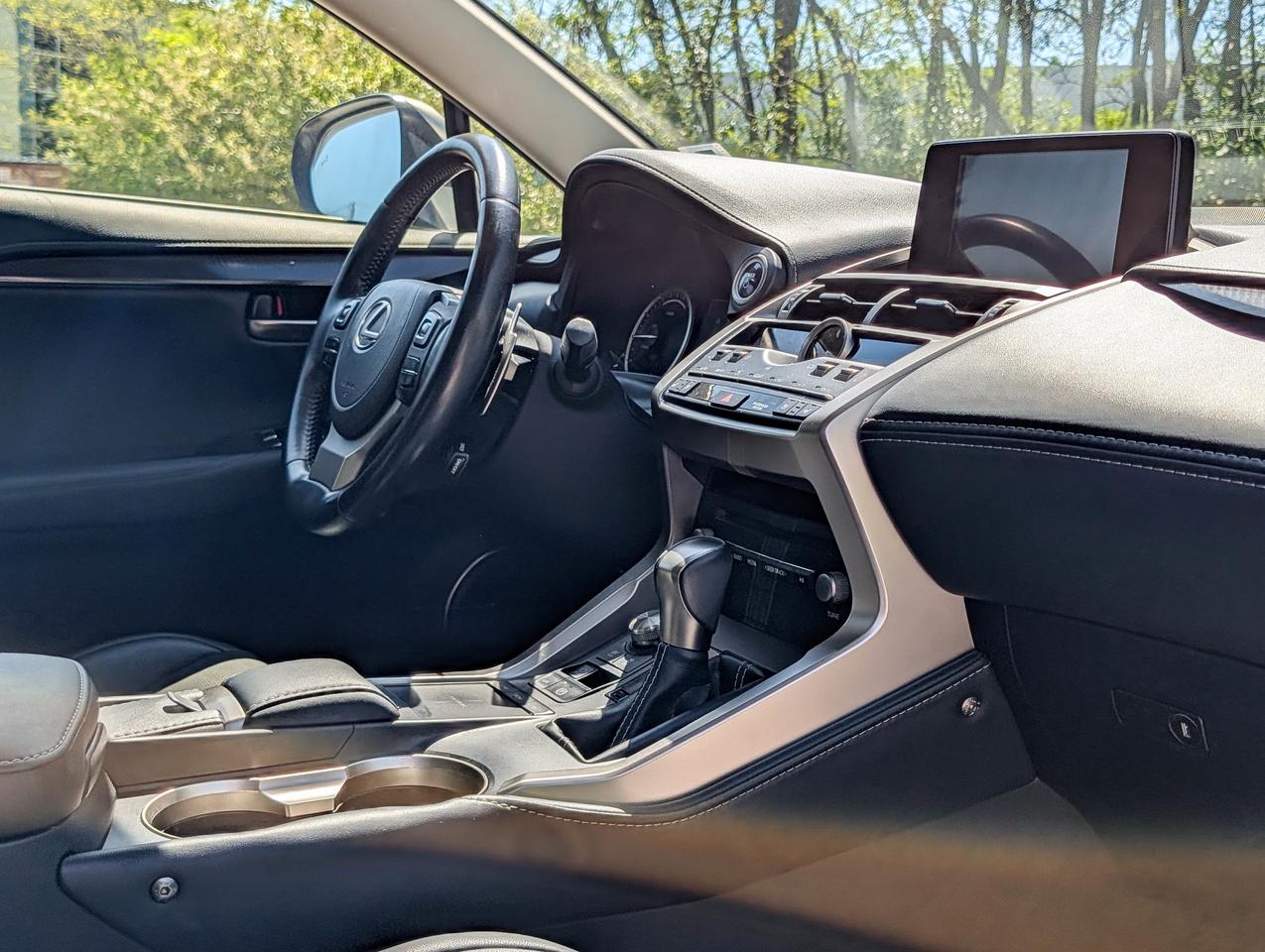 2021 Lexus NX 300H Photo