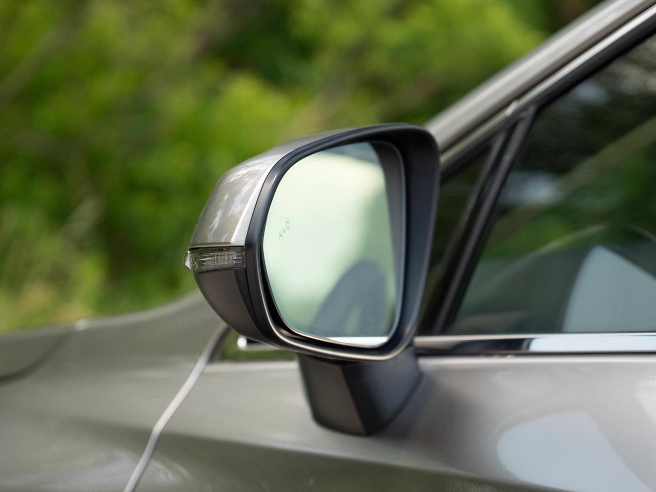 2021 Lexus NX 300H Photo