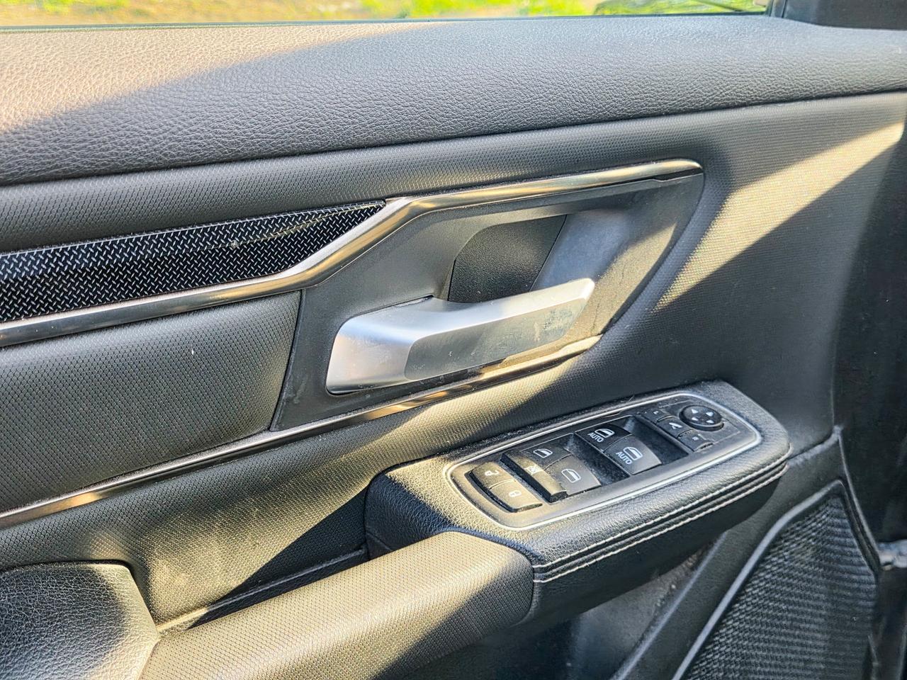 2019 RAM 1500 SPORT Photo