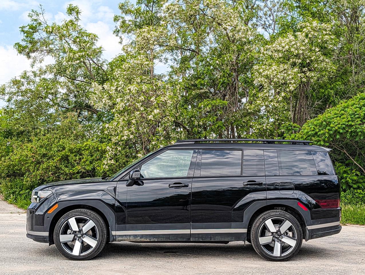 2025 Hyundai Santa Fe Luxury Photo